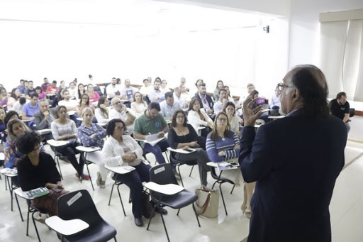 Cursos de formação e capacitação